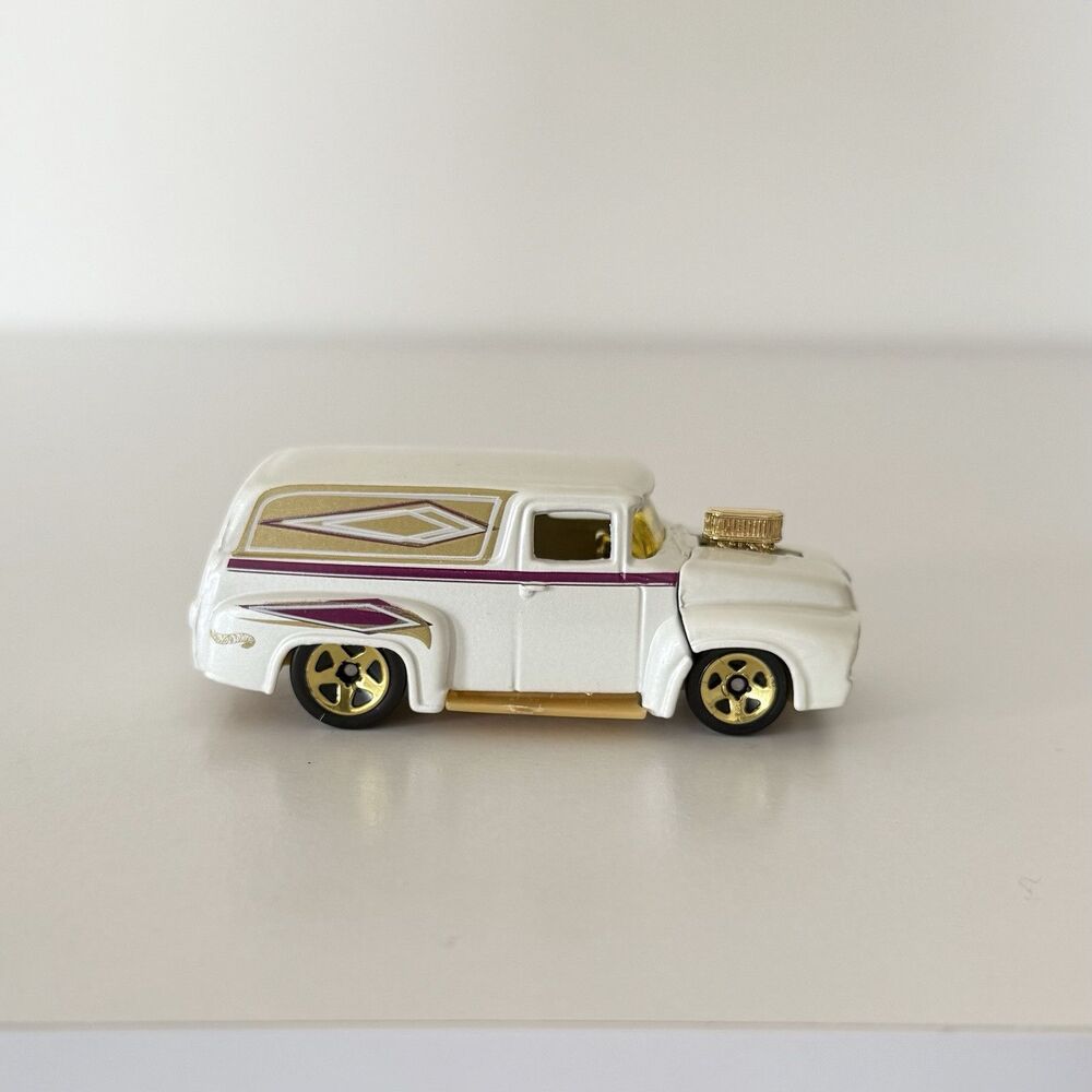 Hot Wheels '56 Ford Truck Pearl White 2000 1:64 Diecast Car #171 Gold Wheels